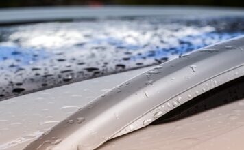 Jak zamontować relingi dachowe Volvo v70?