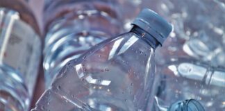 Gdzie wyrzucać plastikowe pojemniki po mięsie? Gdzie wyrzucać plastikowe pojemniki po mięsie?